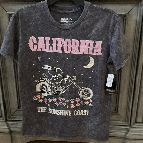 BRAND NEW WOMANS TOP SIZE XS! NWT! SMOKE FREE HOME! - Picture 2 of 4